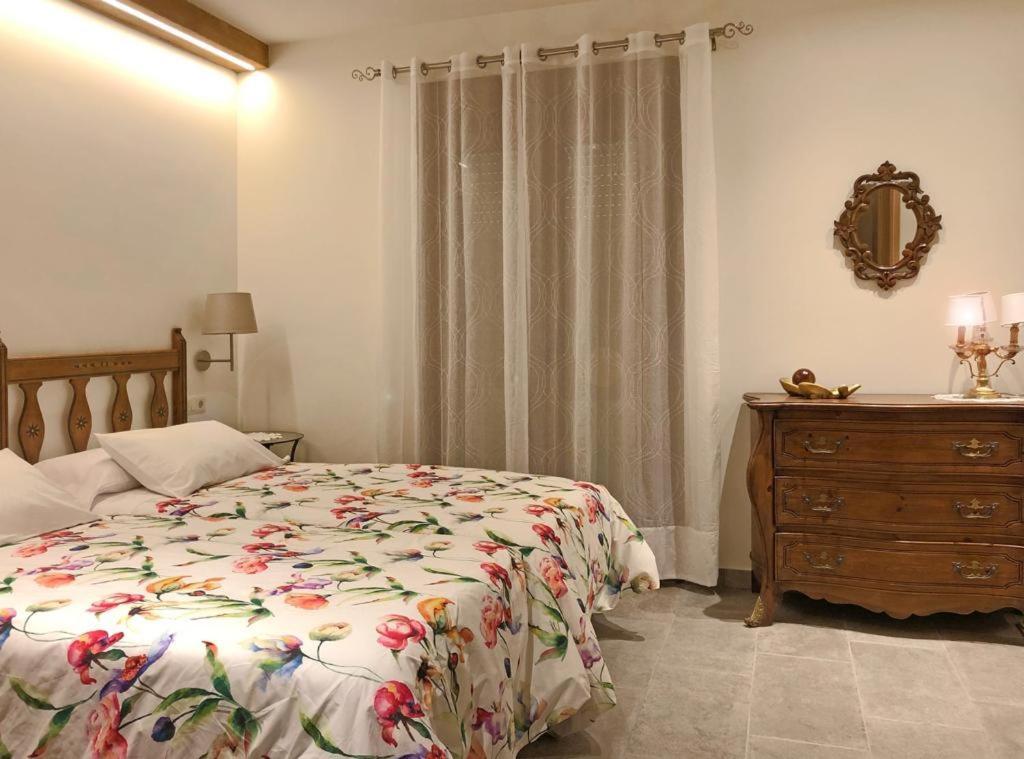 Cami De La Font Apartment Cretas Bagian luar foto